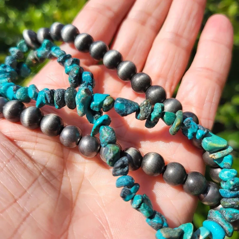 Vintage Faux Navajo Pearl and Turquoise Chip Necklace Blue Silver Tone